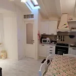 Tana Bianca Triest